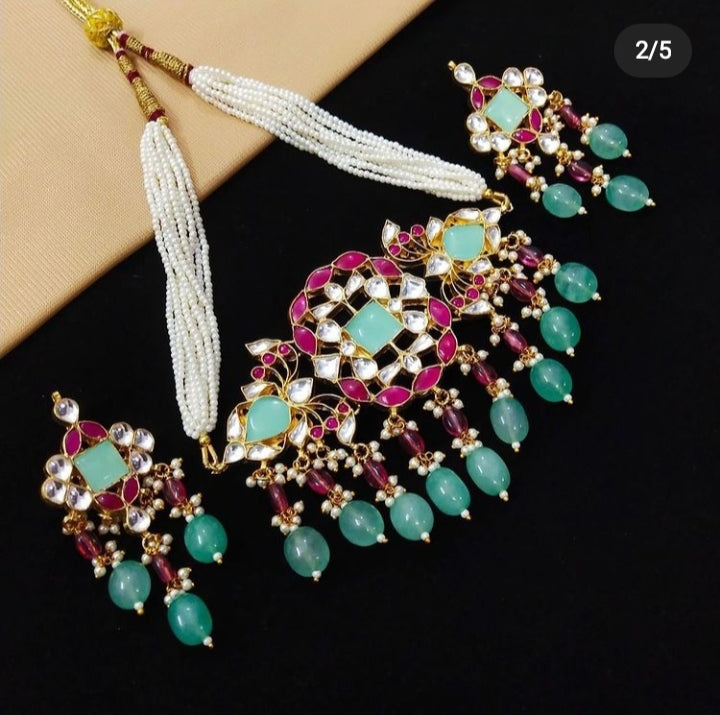 Ahmedabadi Polki Kundan Chokerset