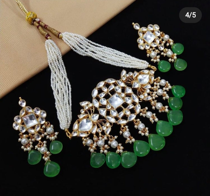 Ahmedabadi Polki Kundan Chokerset
