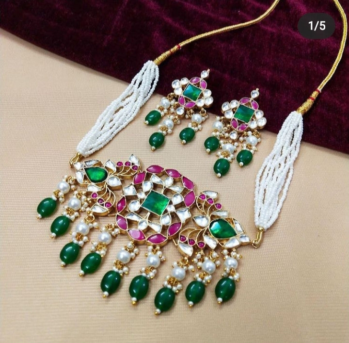 Ahmedabadi Polki Kundan Chokerset