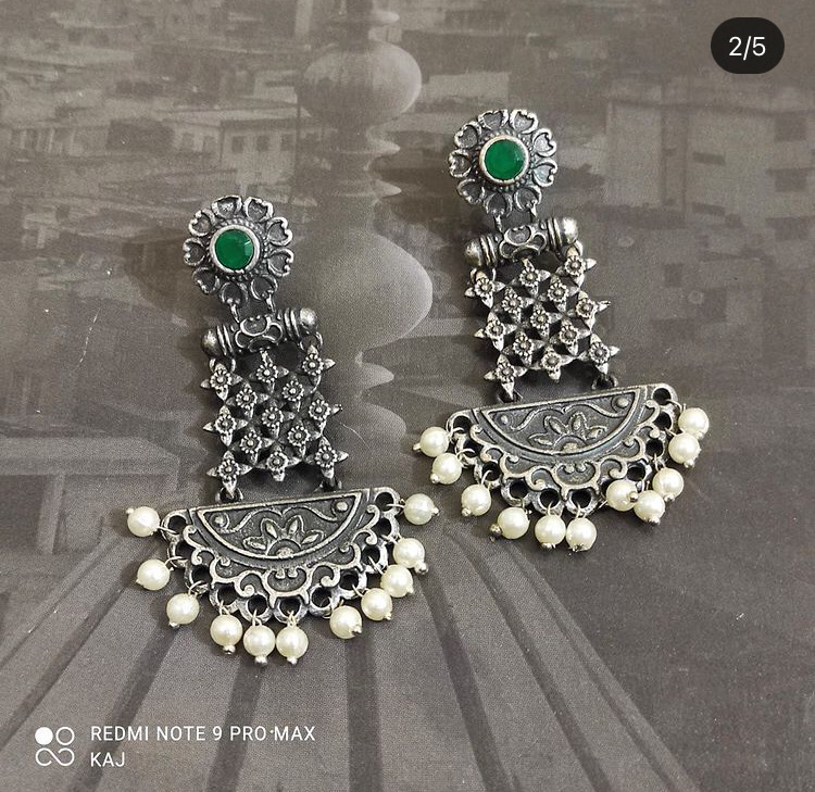Oxidized Pearl Earrings