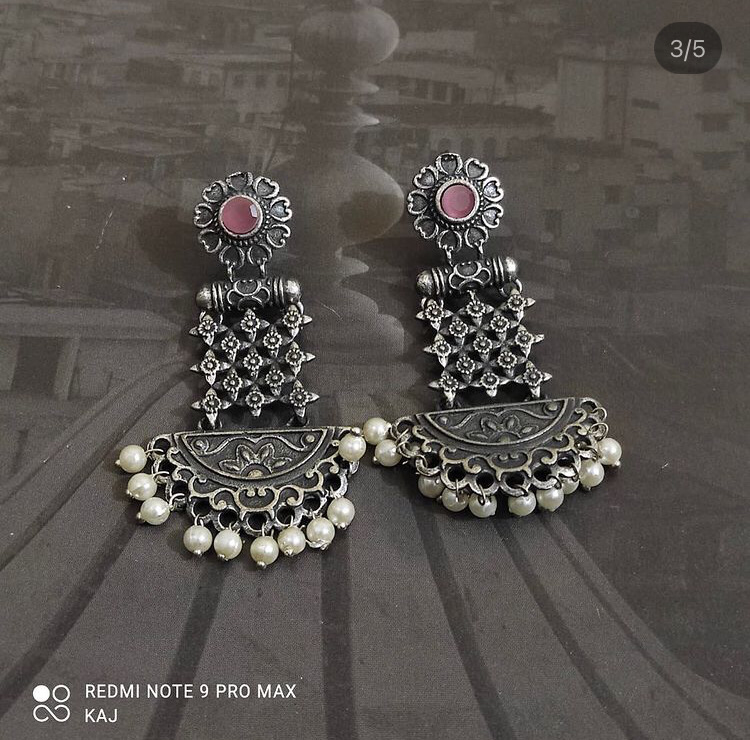 Oxidized Pearl Earrings