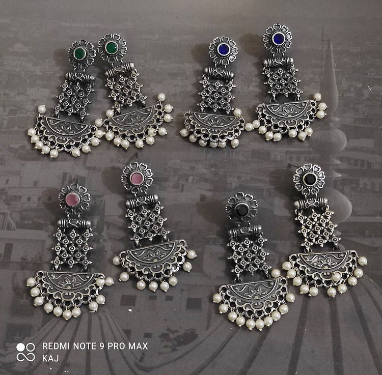 Oxidized Pearl Earrings