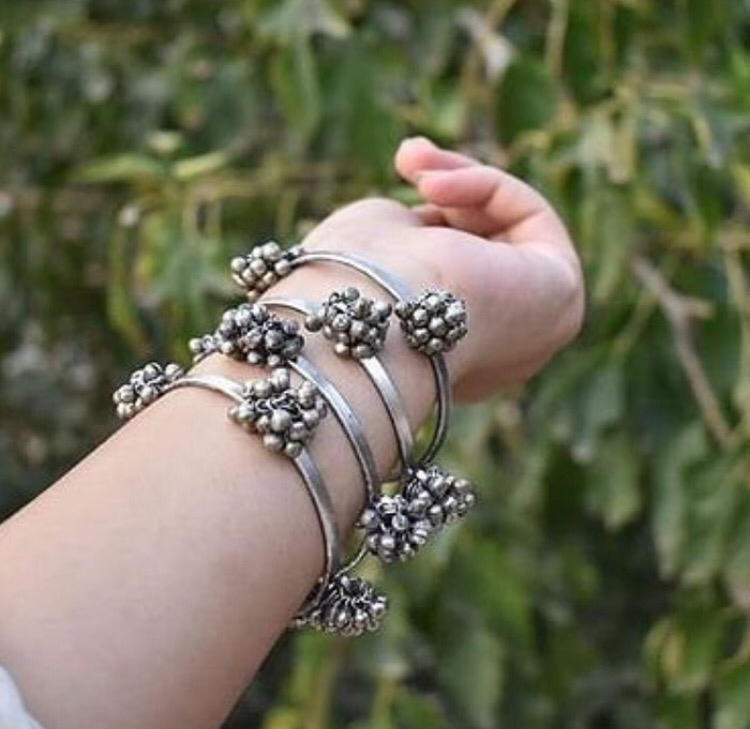 Cluster Ghungroo Bangles