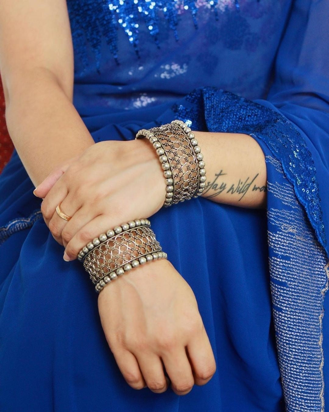 Brass Silver Look-alike Single Handcuff