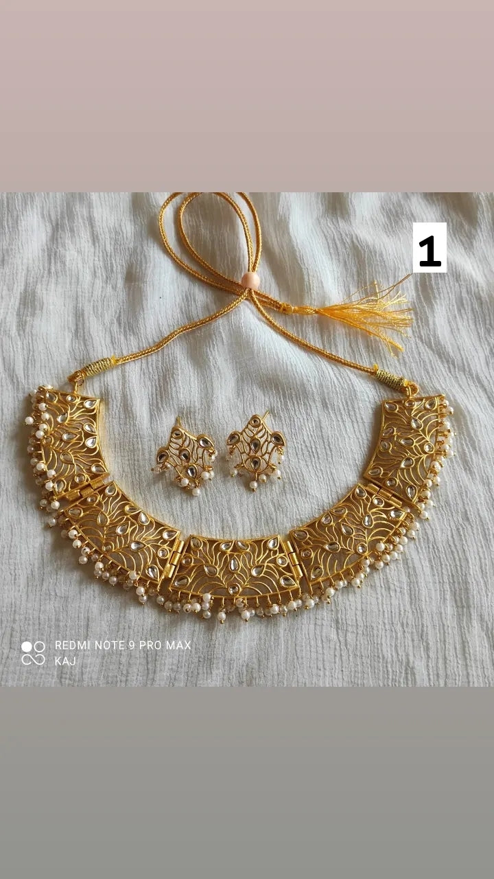 Matte Gold Chokerset