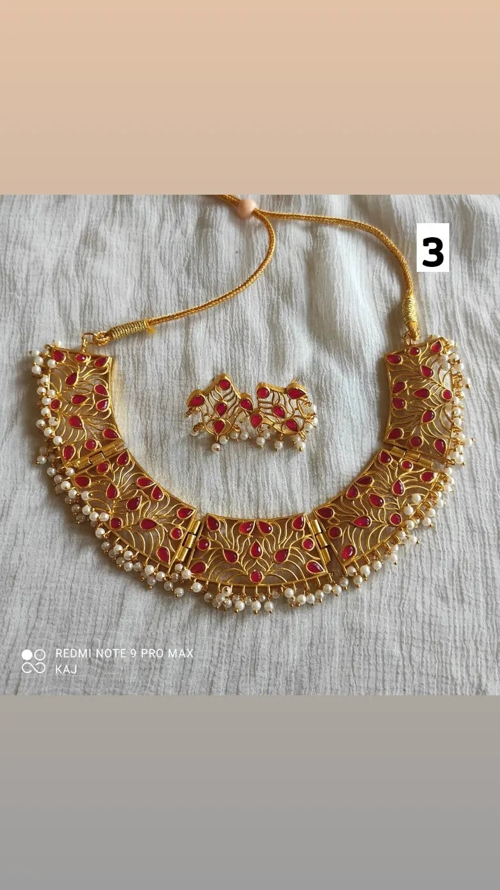 Matte Gold Chokerset