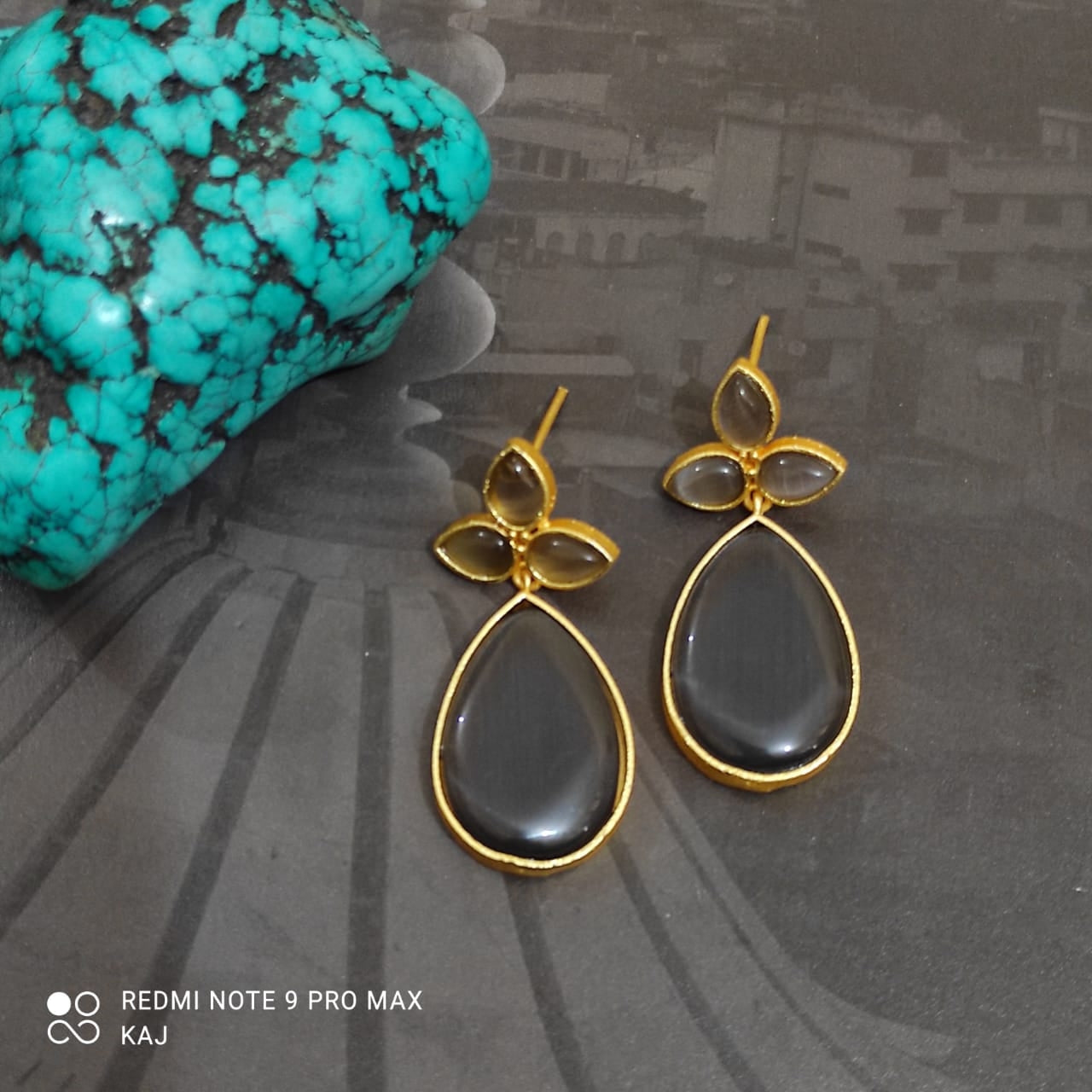 Matte Gold Stone Earrings