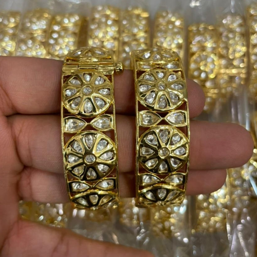 Ahmedabadi Gold Kundan Bangles