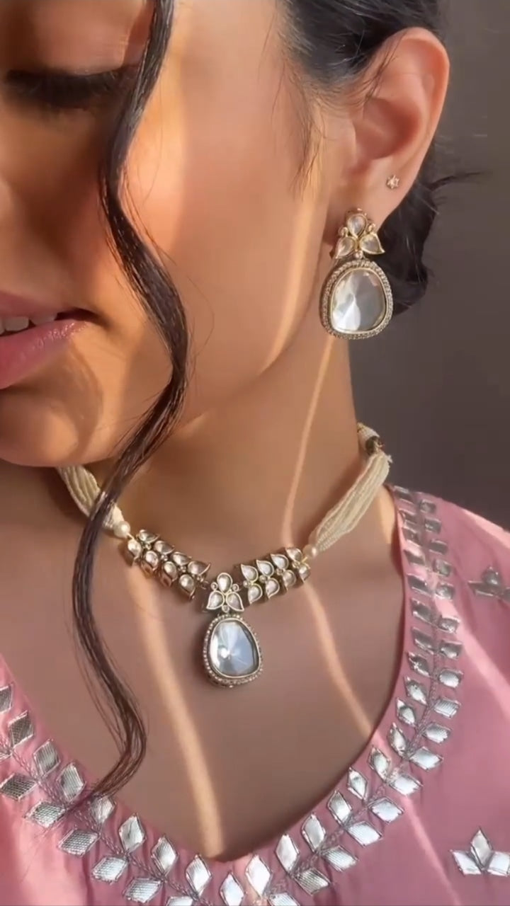 Foil Kundan Pearl Choker Set
