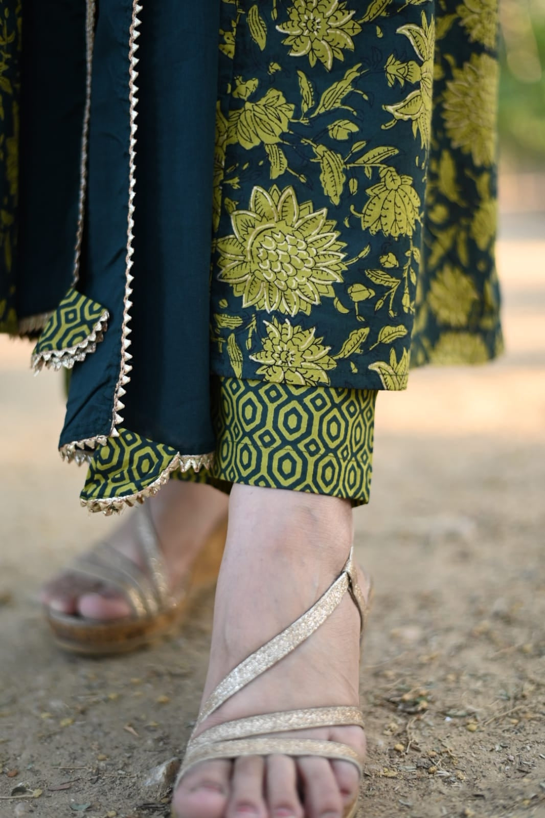 Green Anarkali Kurtaset