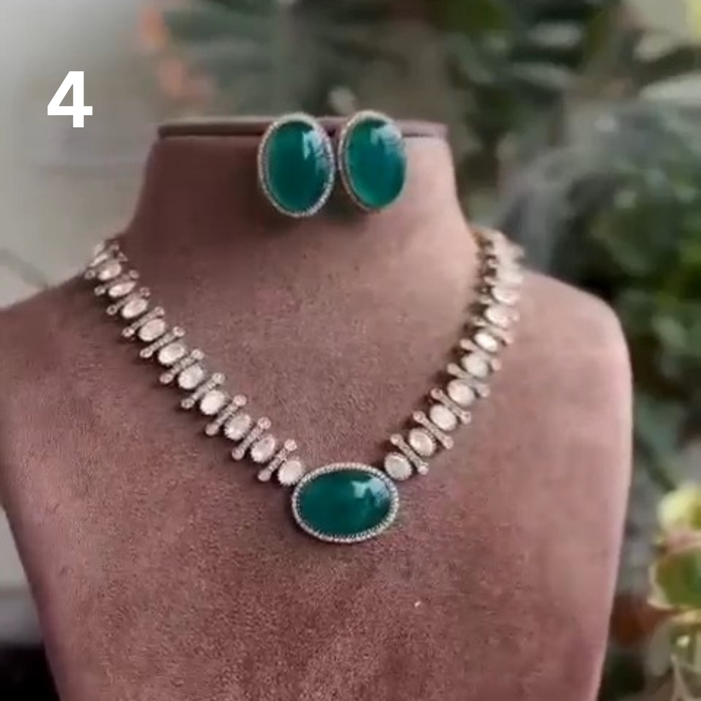 Elegant Ahmedabadi Kundan Chokerset