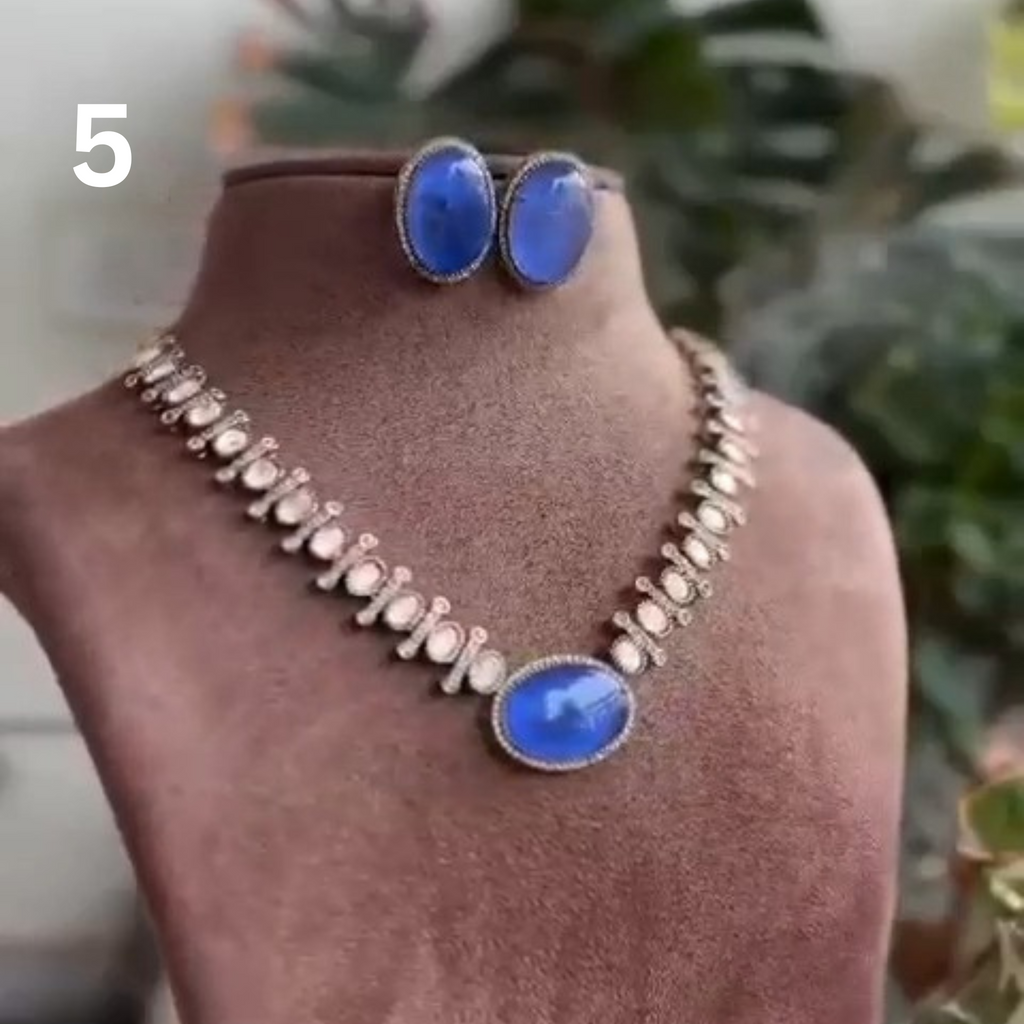 Elegant Ahmedabadi Kundan Chokerset