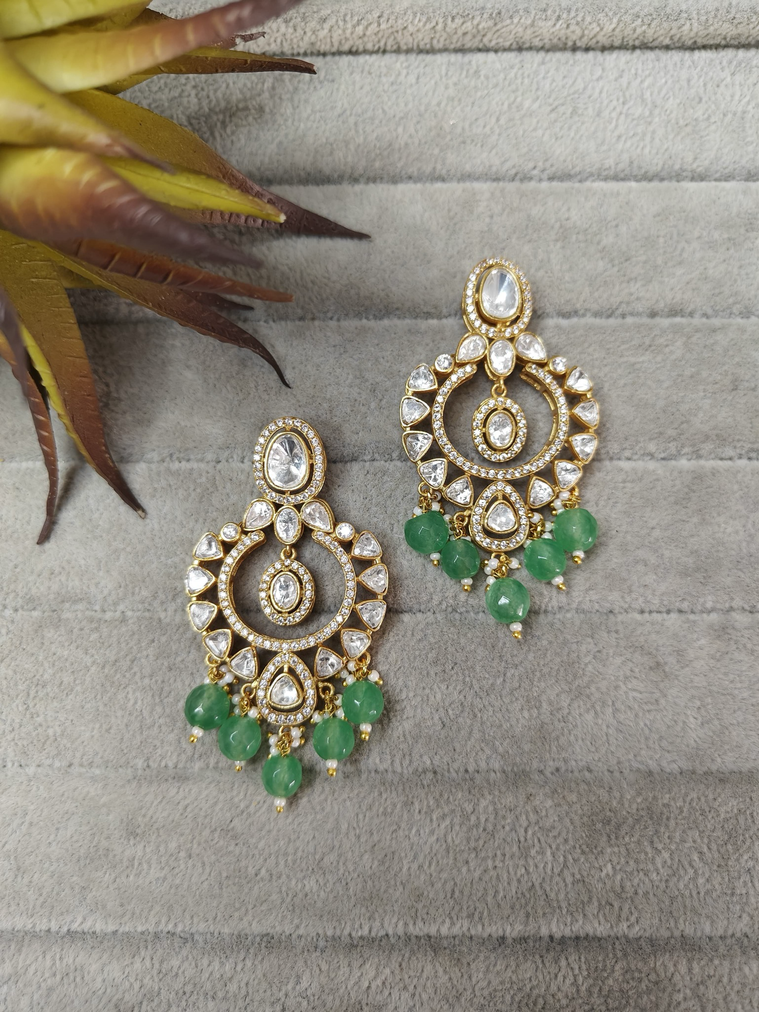 Ahmedabadi Kundan Chandbalis