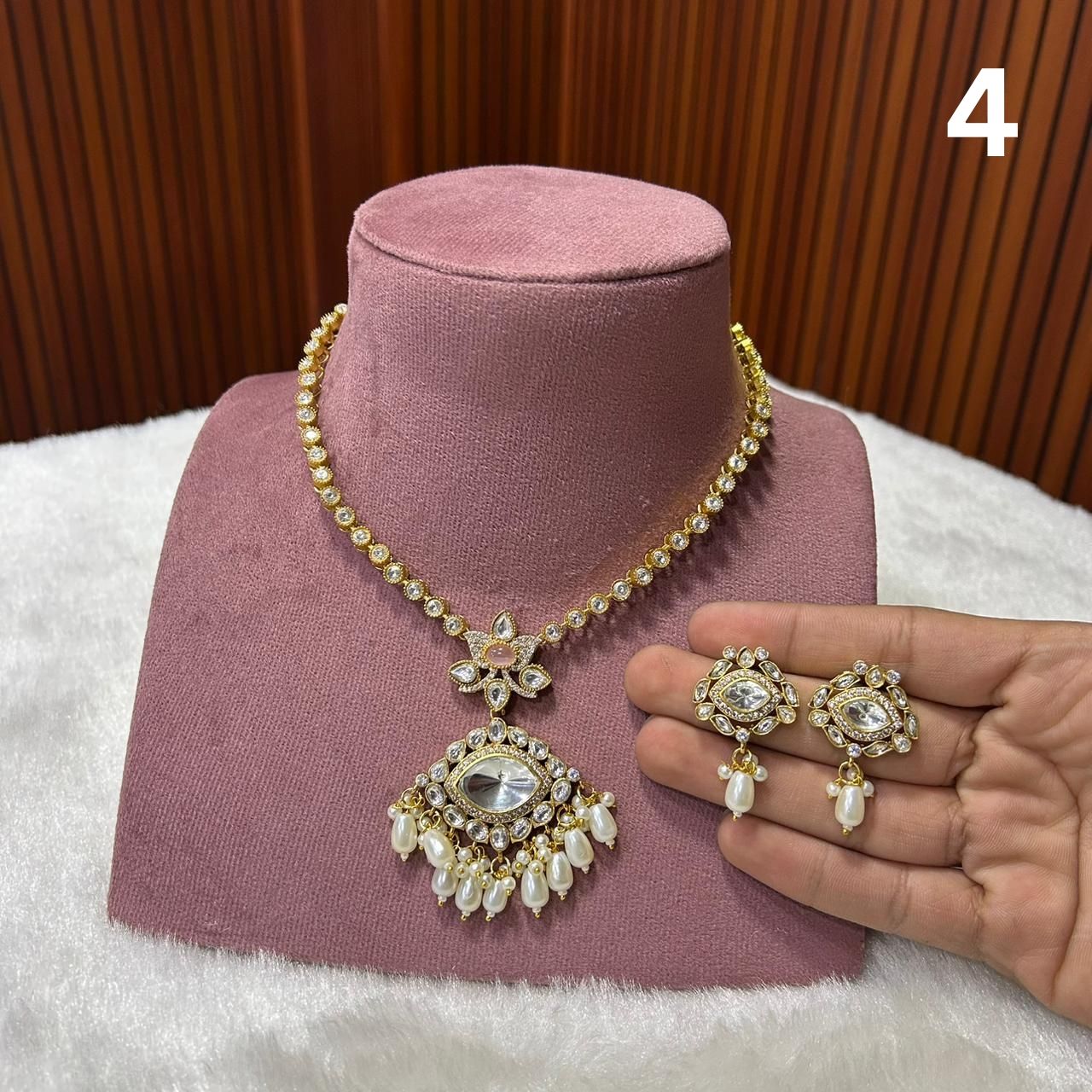 Ahmedabadi Kundan Necklace Set