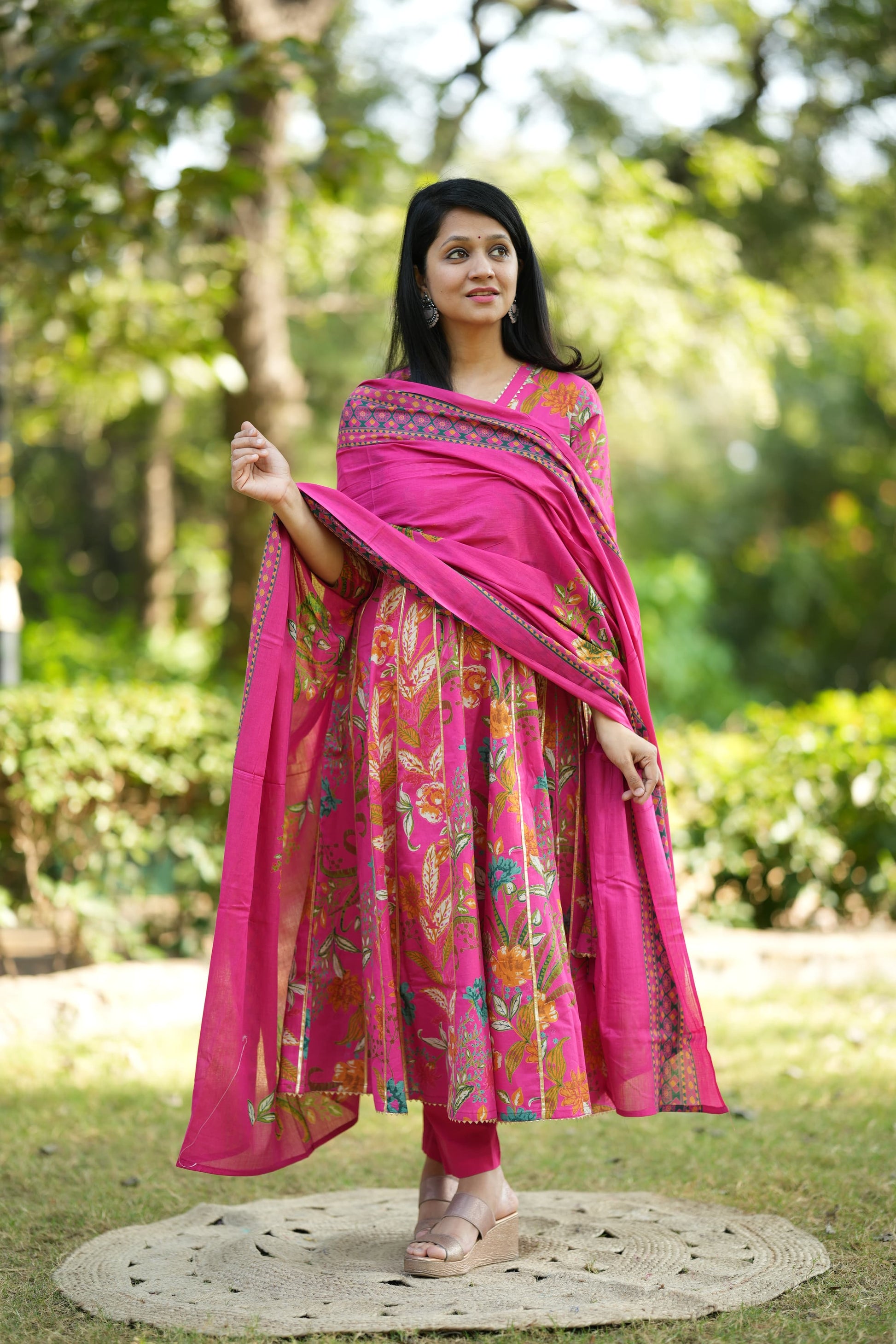Pink Floral Anarkali Kurtaset