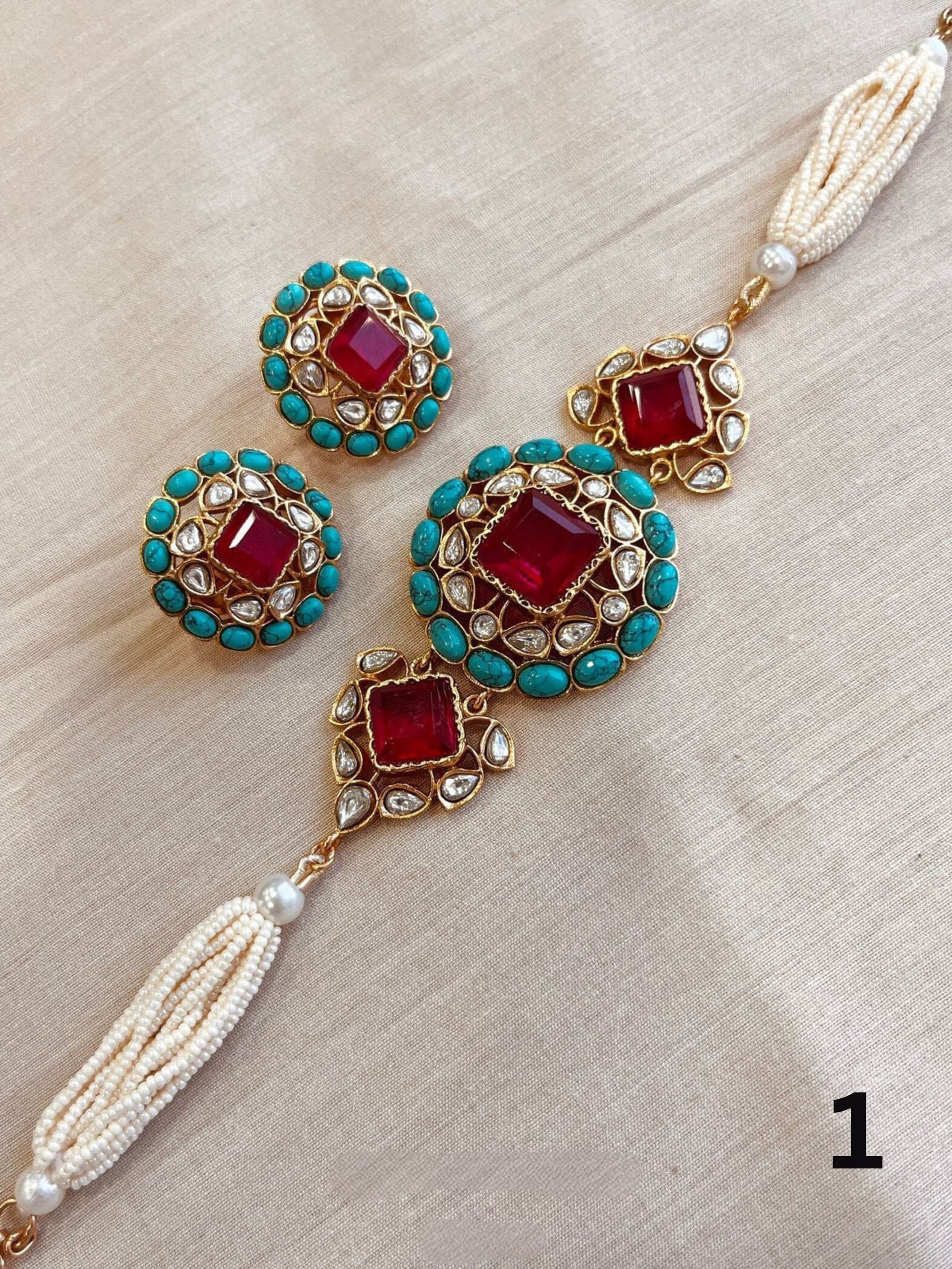 Ahmedabadi Pearls Choker Set