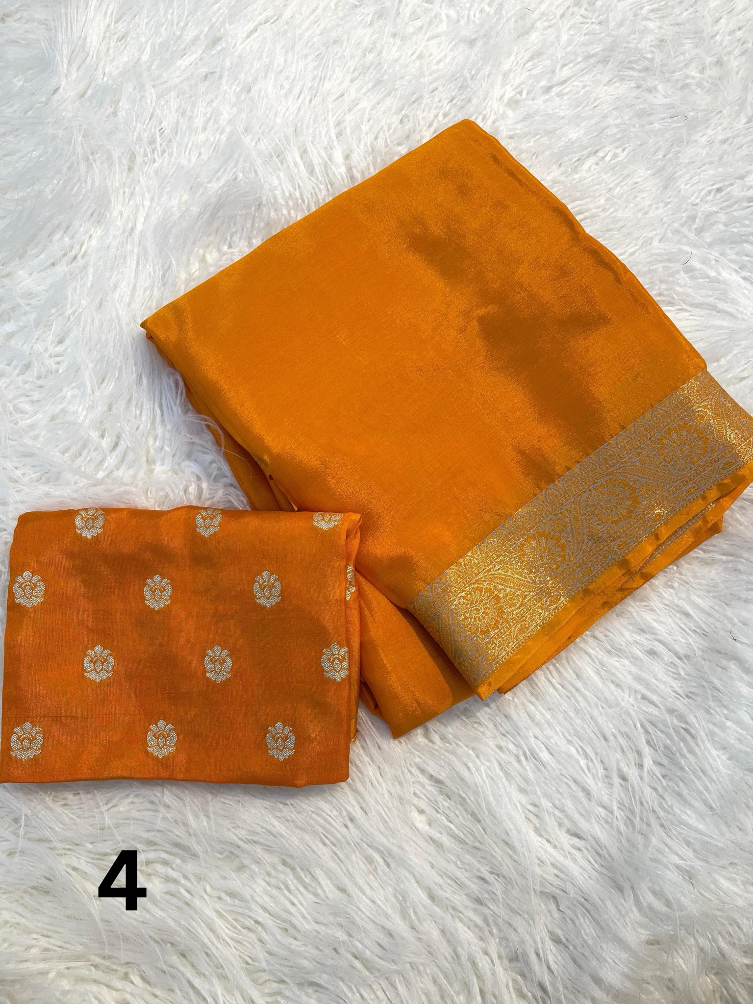 Gowri’s Viscose Chinnon Shaded Saree