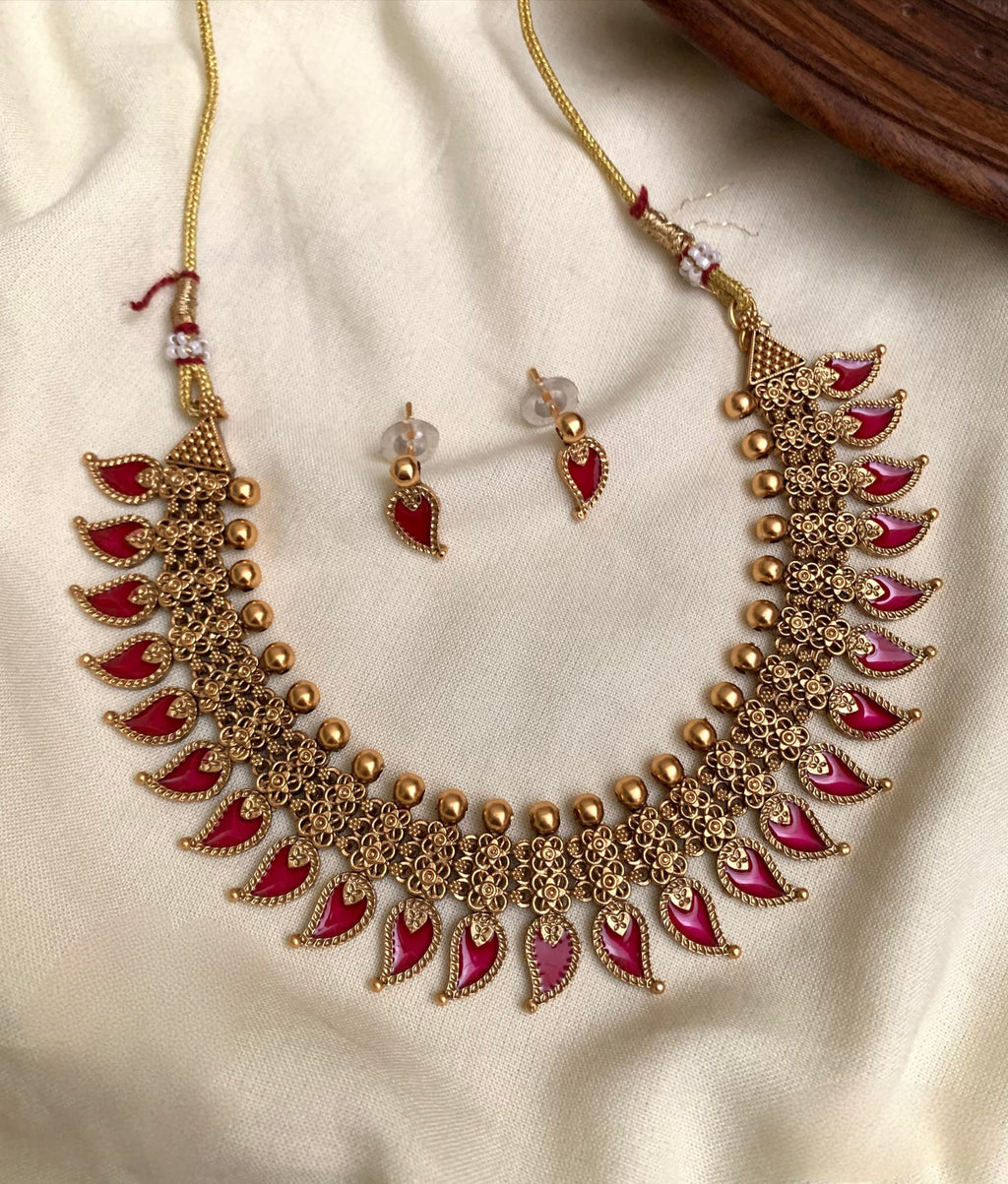 Festive Look Chokerset